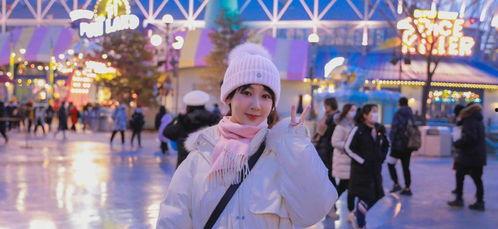 电影院帽子拍照,电影院帽子拍照瞬间，捕捉光影下的时尚风采