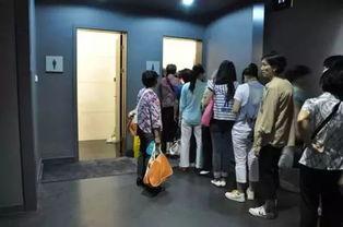 女厕小便影院,揭秘隐秘空间中的另类娱乐现象